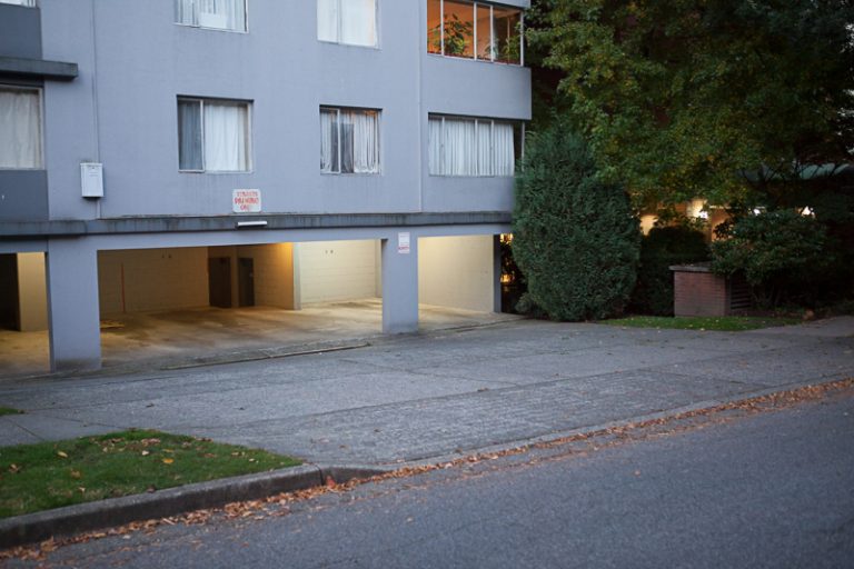 residential concrete driveway